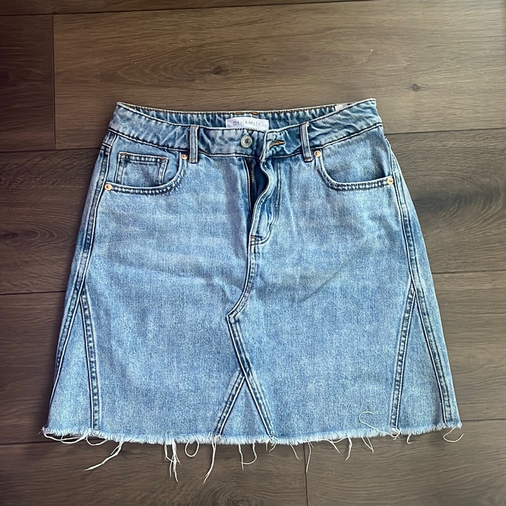 Dynamite mini skirt